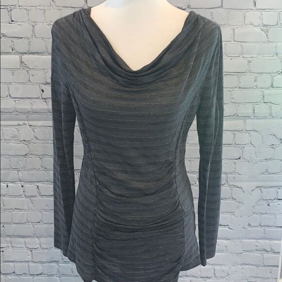 🌺White House Black Market Gray Top Sz Sm - Picture 1 of 5